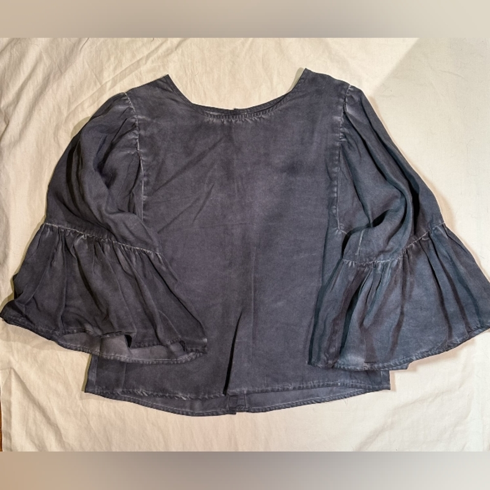 Grey Hollister Bell Sleeve Blouse with Button Up Back